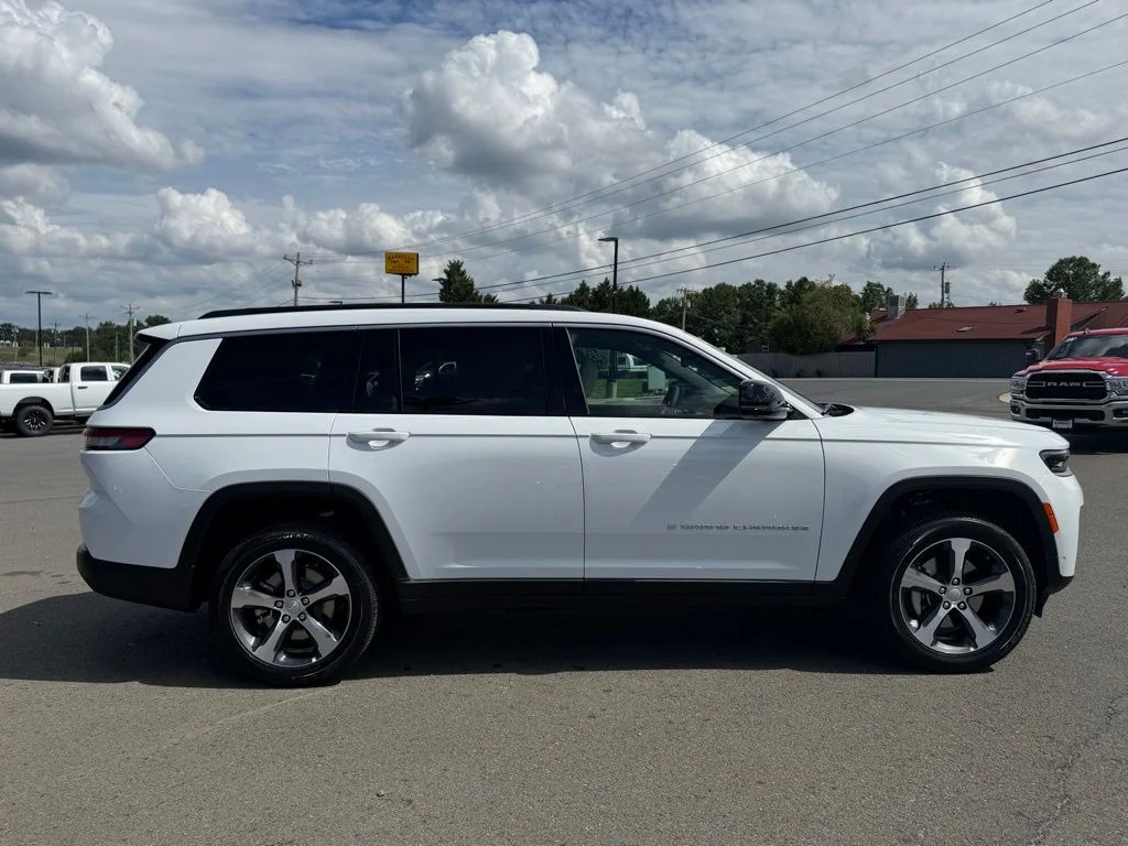 New 2026 White Jeep Limited image 2