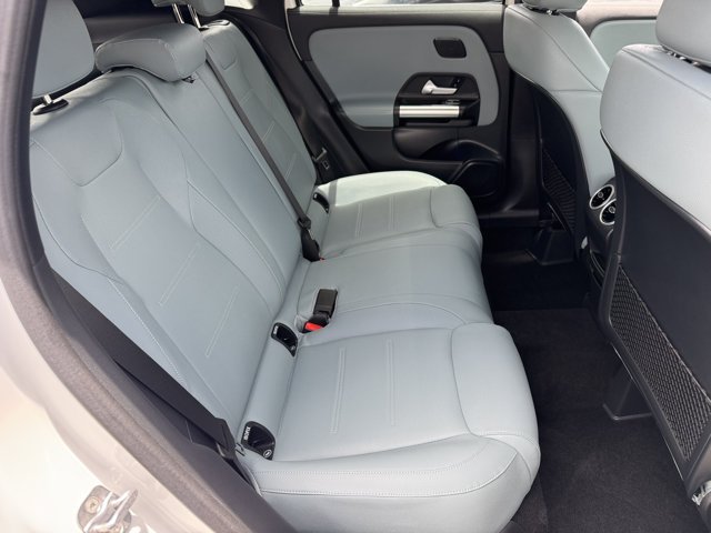 New 2026 Polar White Mercedes-Benz GLA 250 image 5