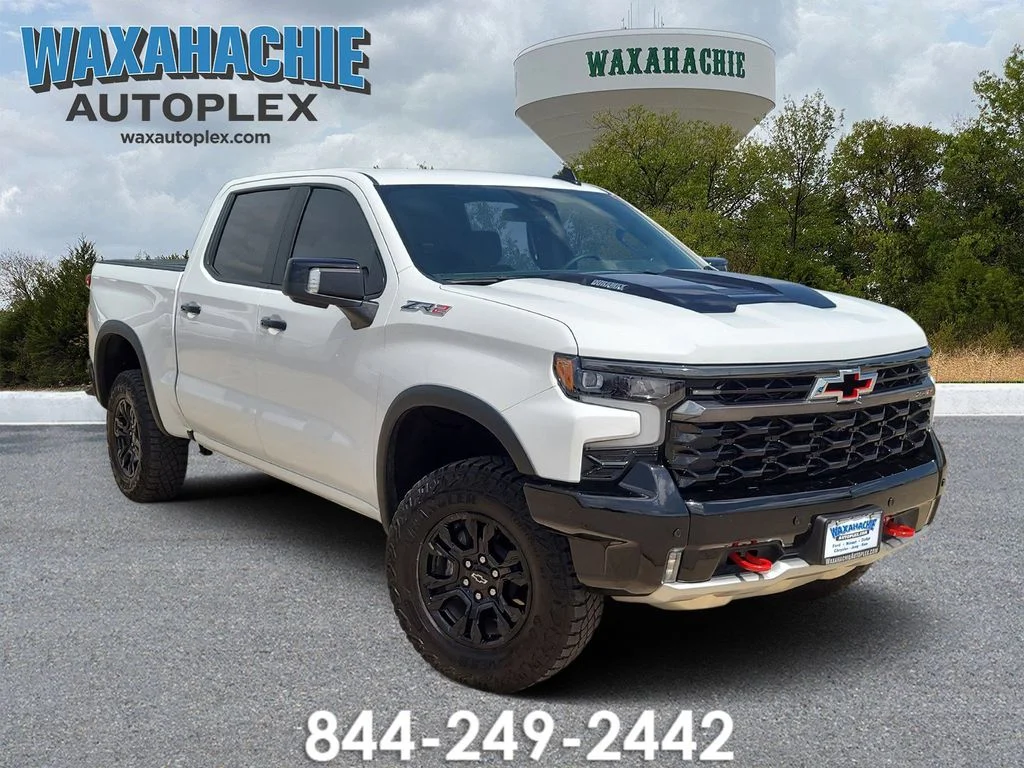 Used 2025 White Chevrolet ZR2 image 1