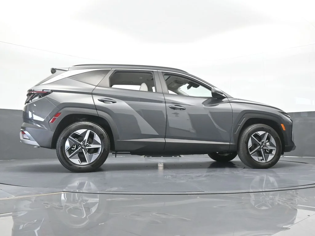 Used 2025 Ecotronic Gray Hyundai SEL Convenience image 64