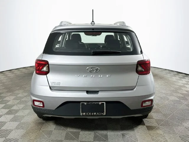 New 2026 Silver Hyundai SEL image 4
