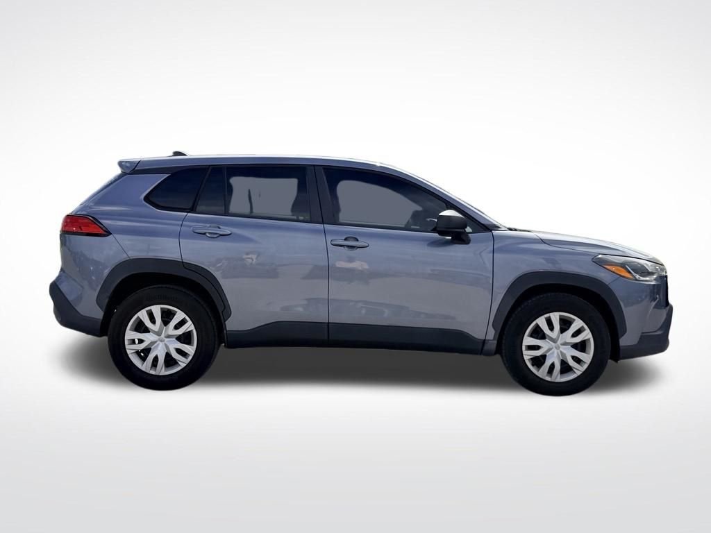 Used 2022 Blue Toyota L image 6