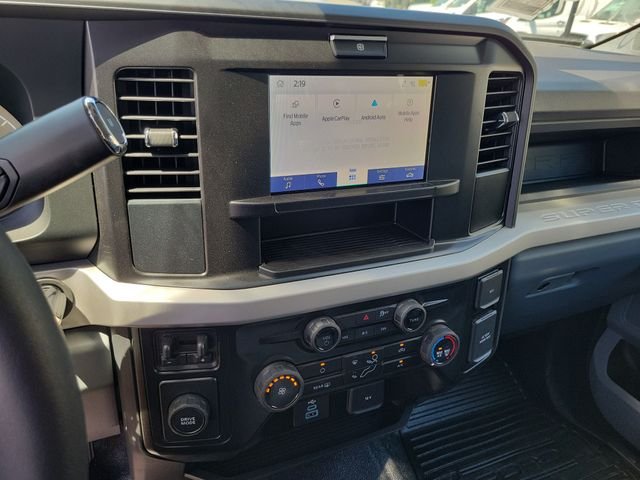 New 2026 Oxford White Ford F-450® XL image 7
