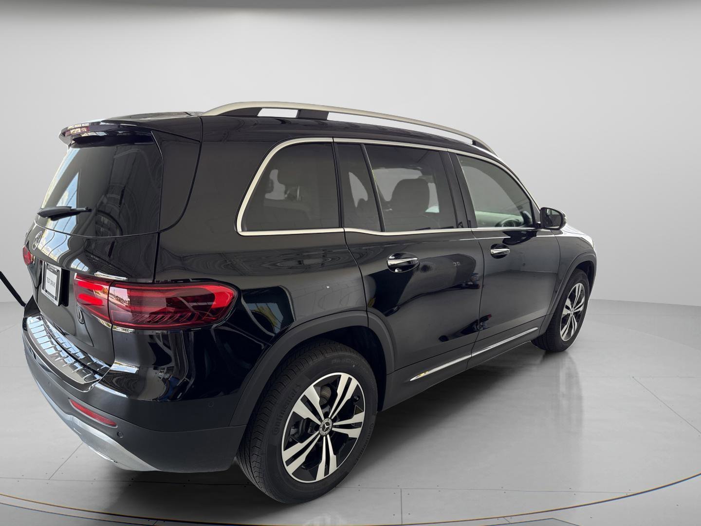 New 2026 Night Black Mercedes-Benz GLB 250 image 5
