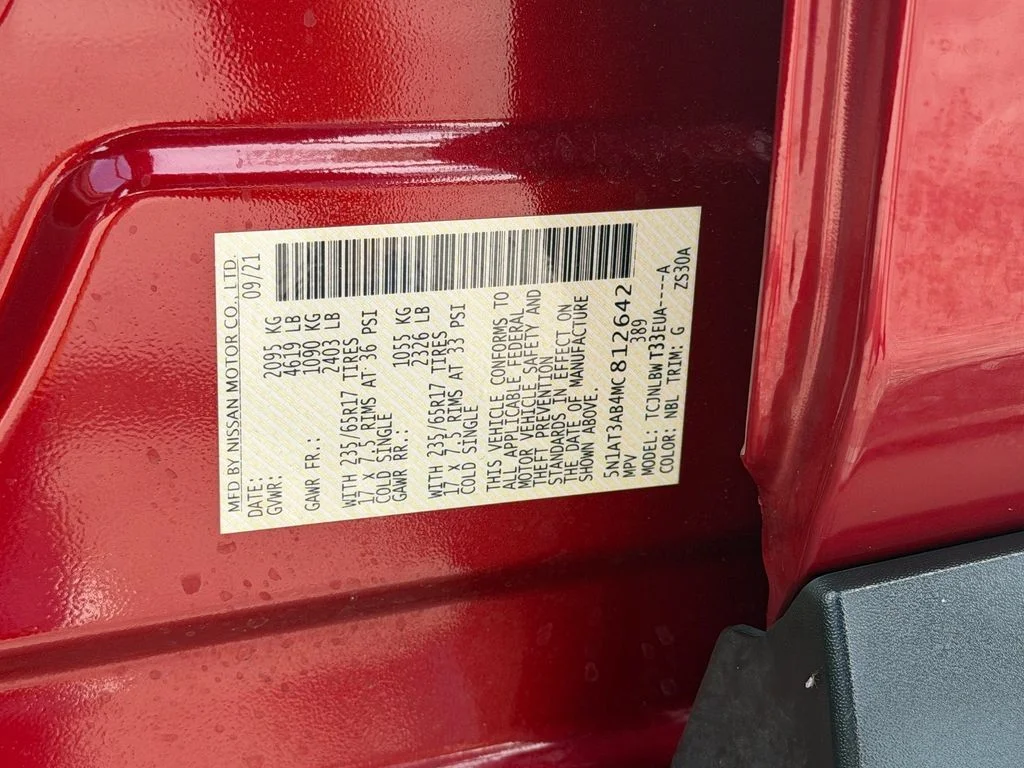 Used 2021 Red Nissan S image 20
