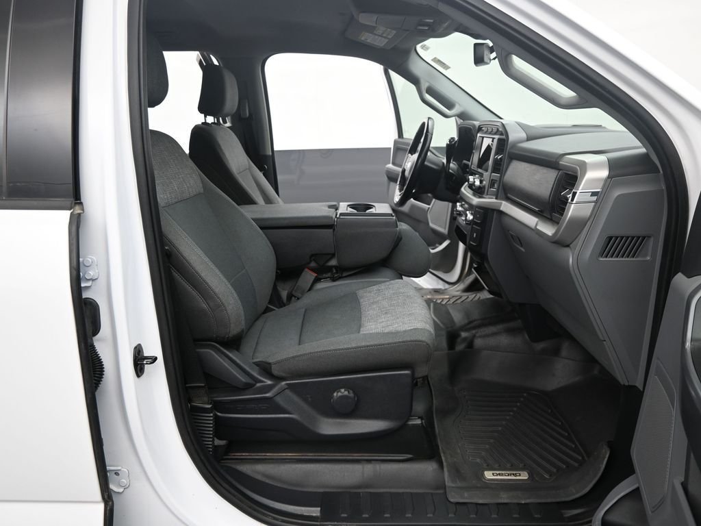 Used 2022 White Ford XLT image 36