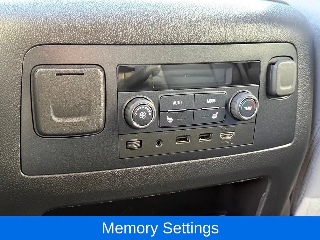 Used 2018 Gray Chevrolet LT image 23