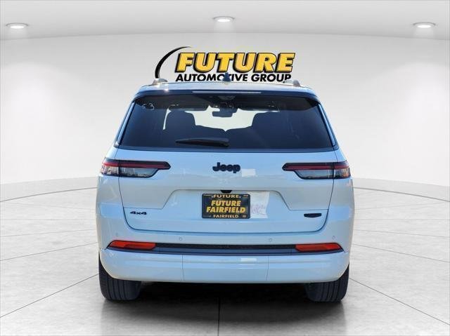 New 2026 Bright White Clear-Coat Exterior Paint Jeep Summit image 4