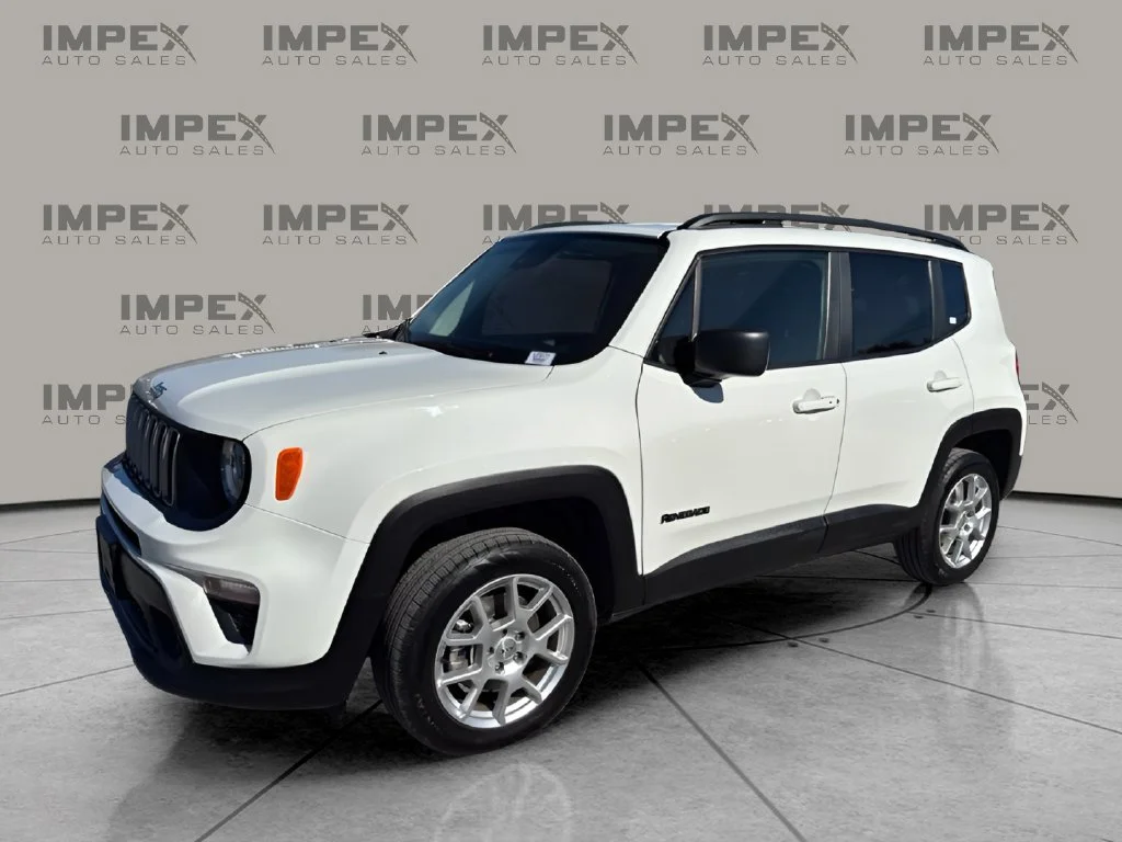 Used 2022 White Jeep Latitude image 1