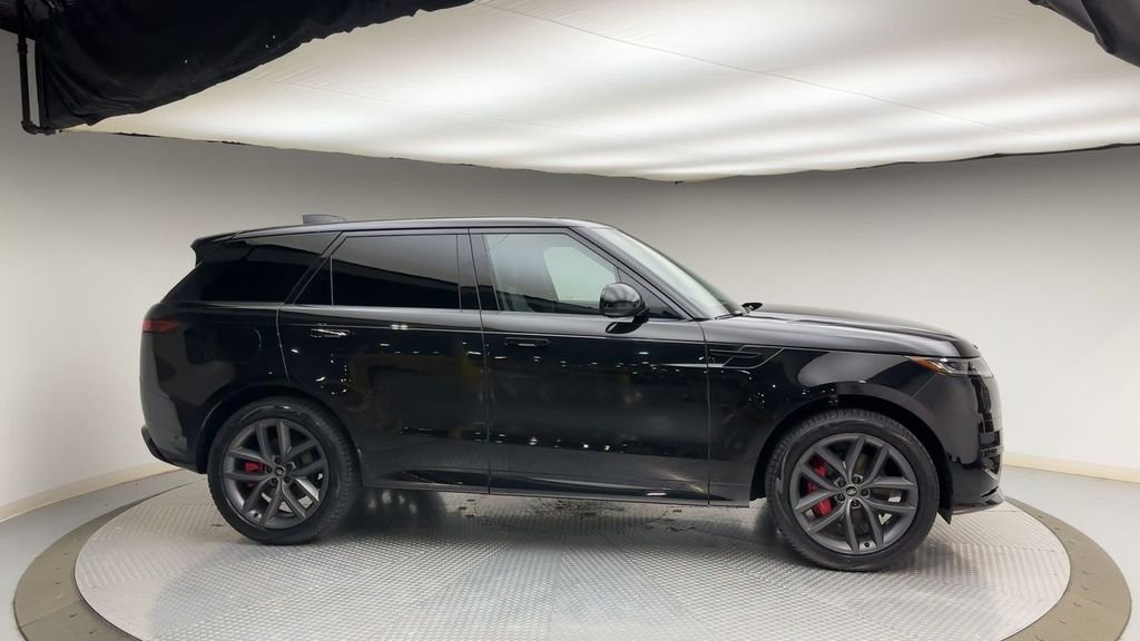 Used 2024 Santorini Black Metallic Land Rover Dynamic SE image 9