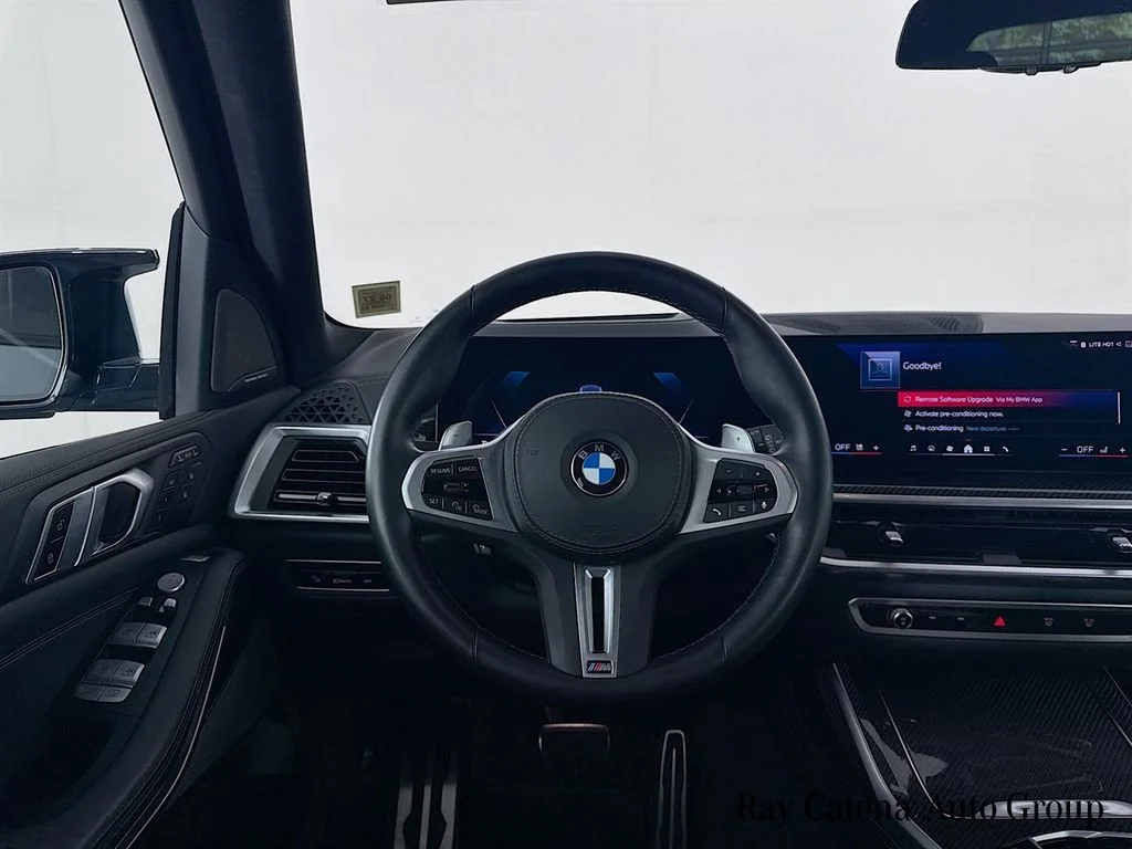 Used 2024 Gray BMW M60i image 24