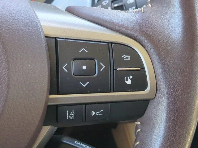 Used 2019 White Lexus 350 image 25
