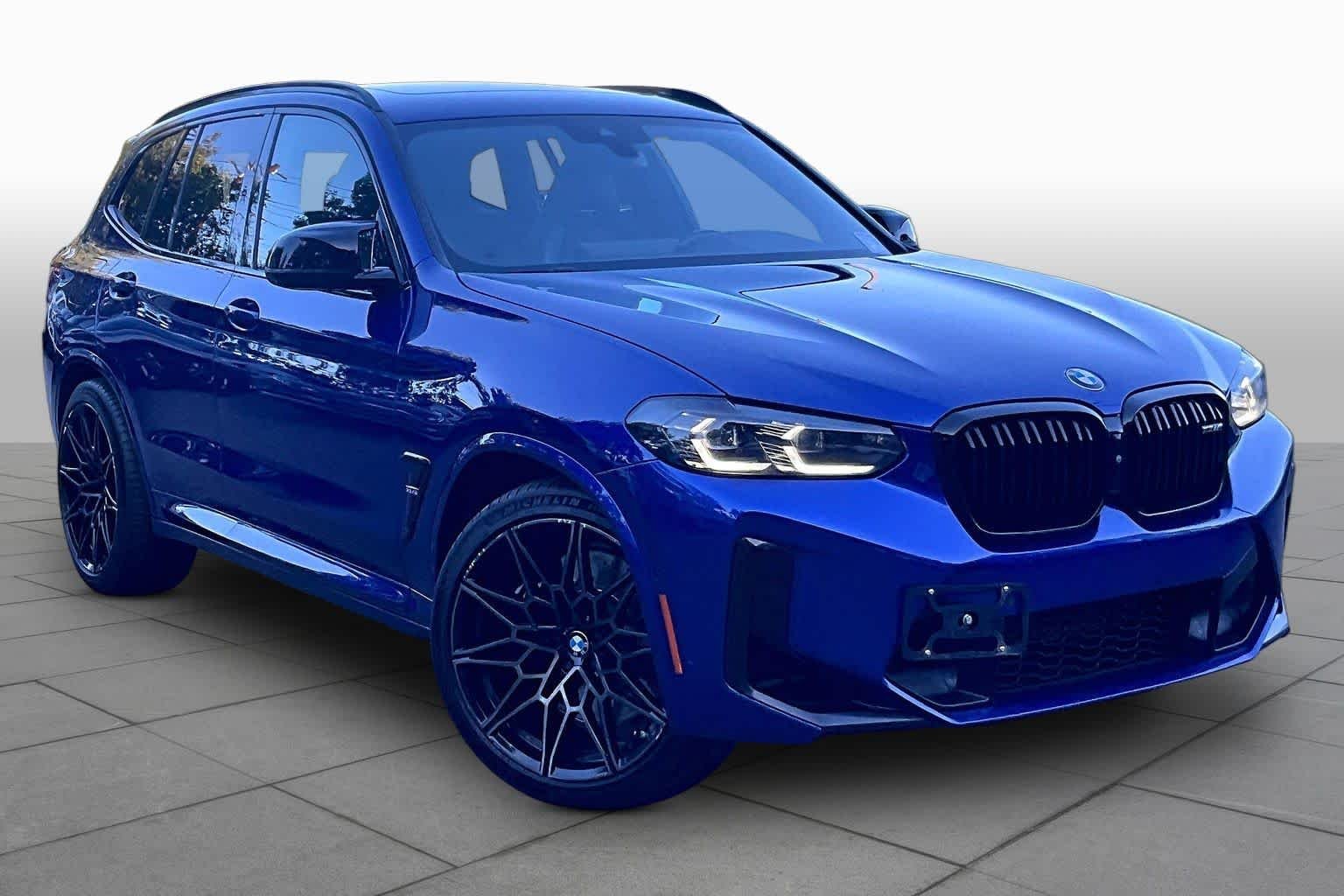 Used 2022 Marina Bay Blue Metallic BMW  image 3