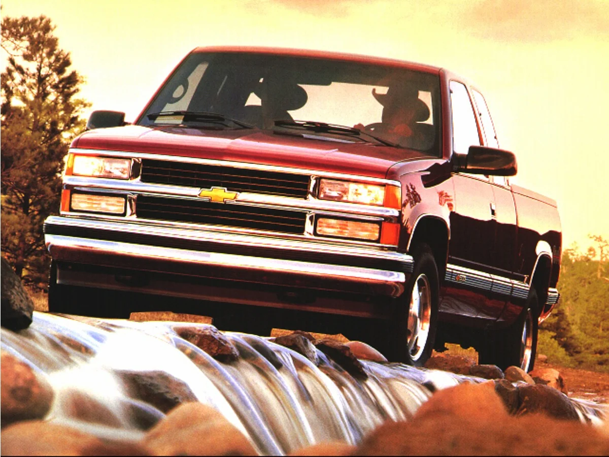 Used 1997 Red Chevrolet Base image 1