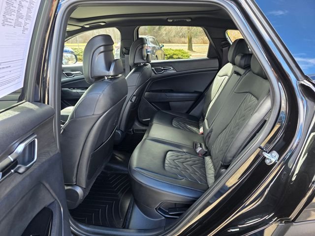 Used 2025 Black Kia X-Line image 19