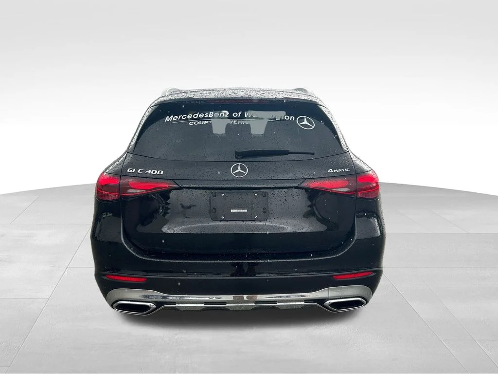 Used 2026 Black Mercedes-Benz GLC 300 image 4