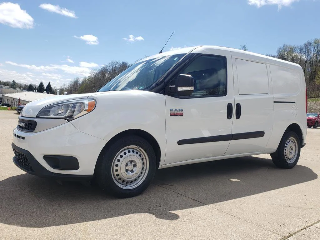 Used 2022 Bright White Ram Tradesman image 8