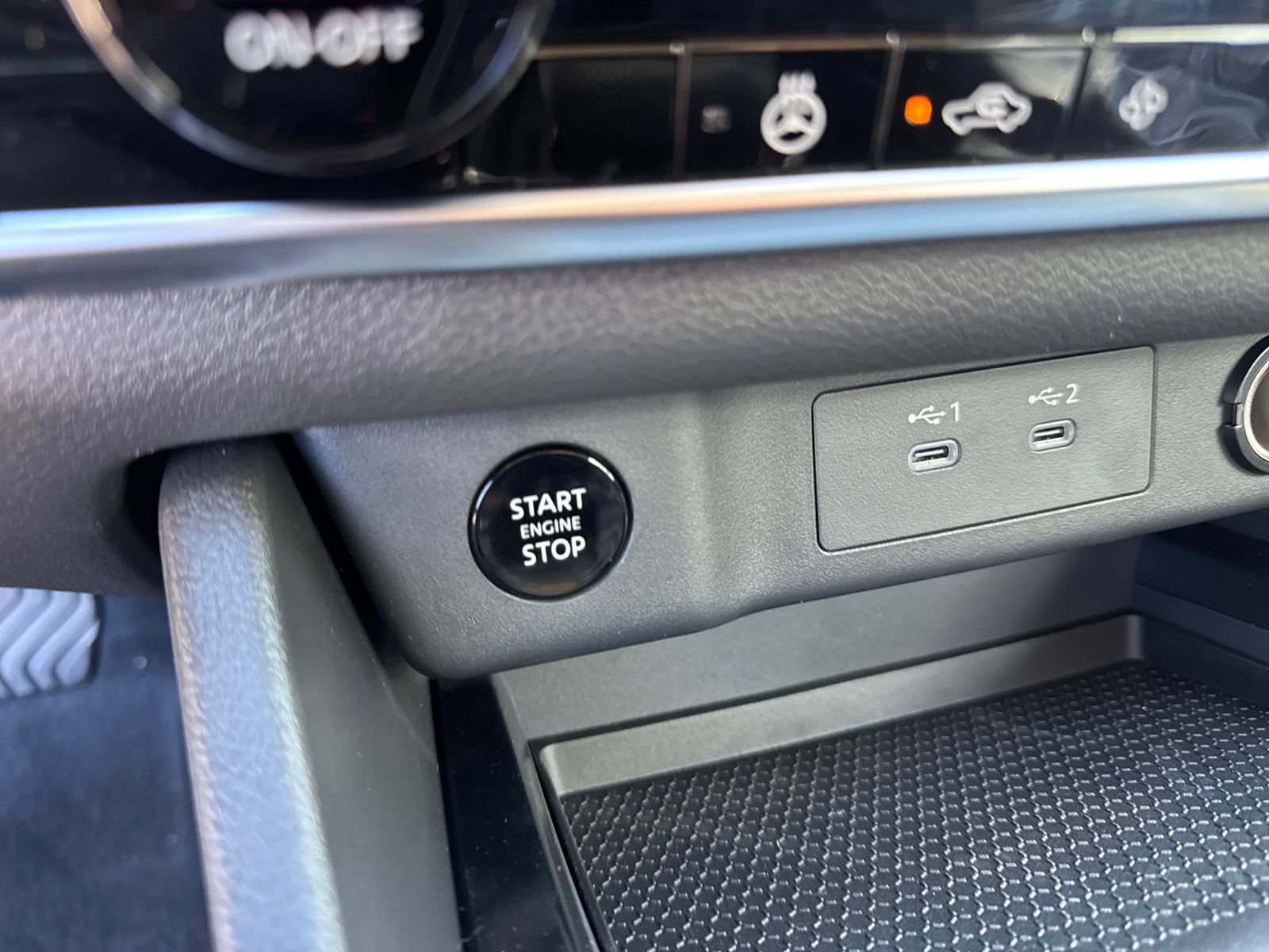 New 2026 Nissan Rogue SV 4D Sport Utility