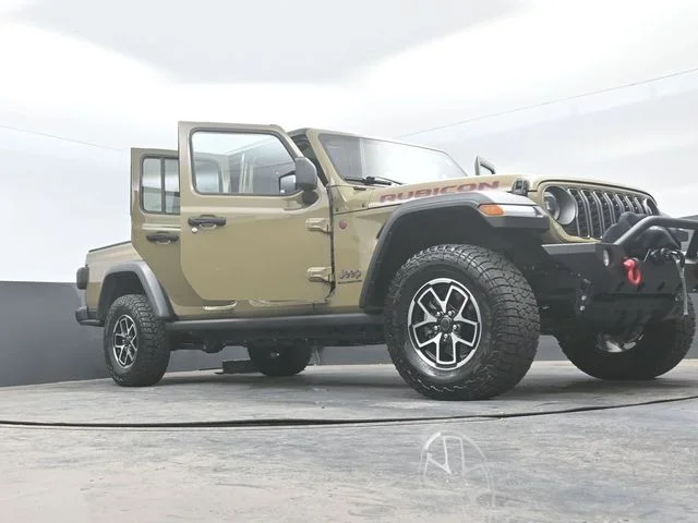 Certified Used 2025 41 Jeep Rubicon image 30
