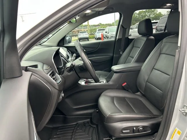 Used 2020 Silver Ice Metallic Chevrolet Premier image 32