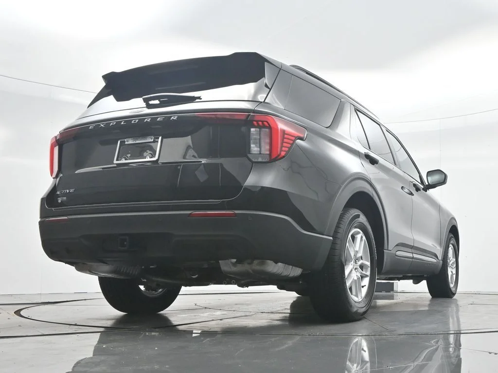 New 2026 Agate Black Metallic Ford Active image 45