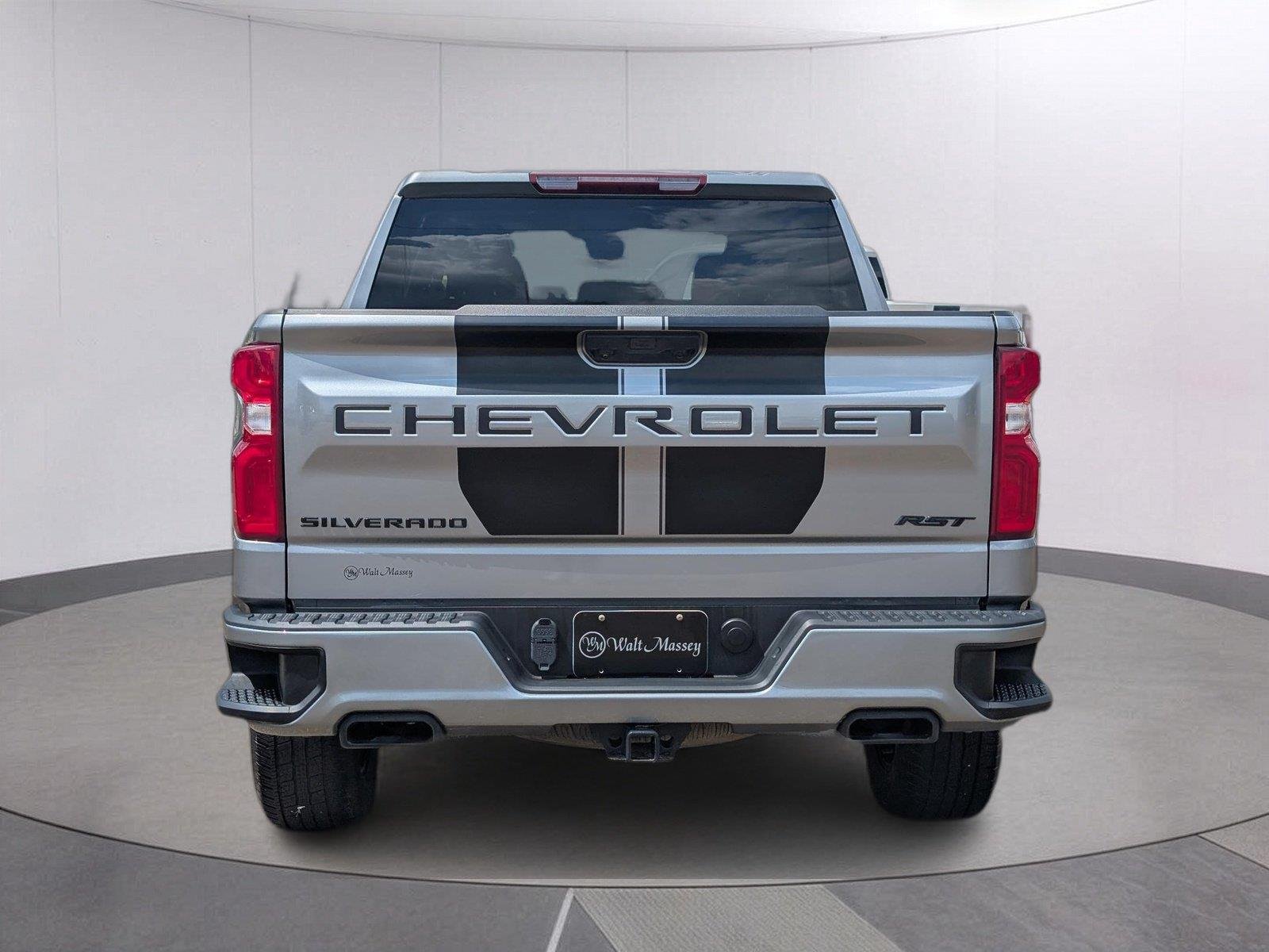 Used 2023 STERLING GRAY METALLIC Chevrolet RST image 4