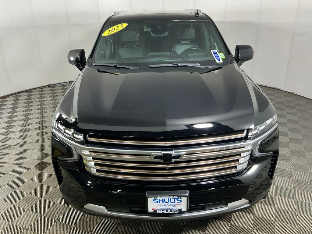 Used 2023 Black Chevrolet High Country image 2