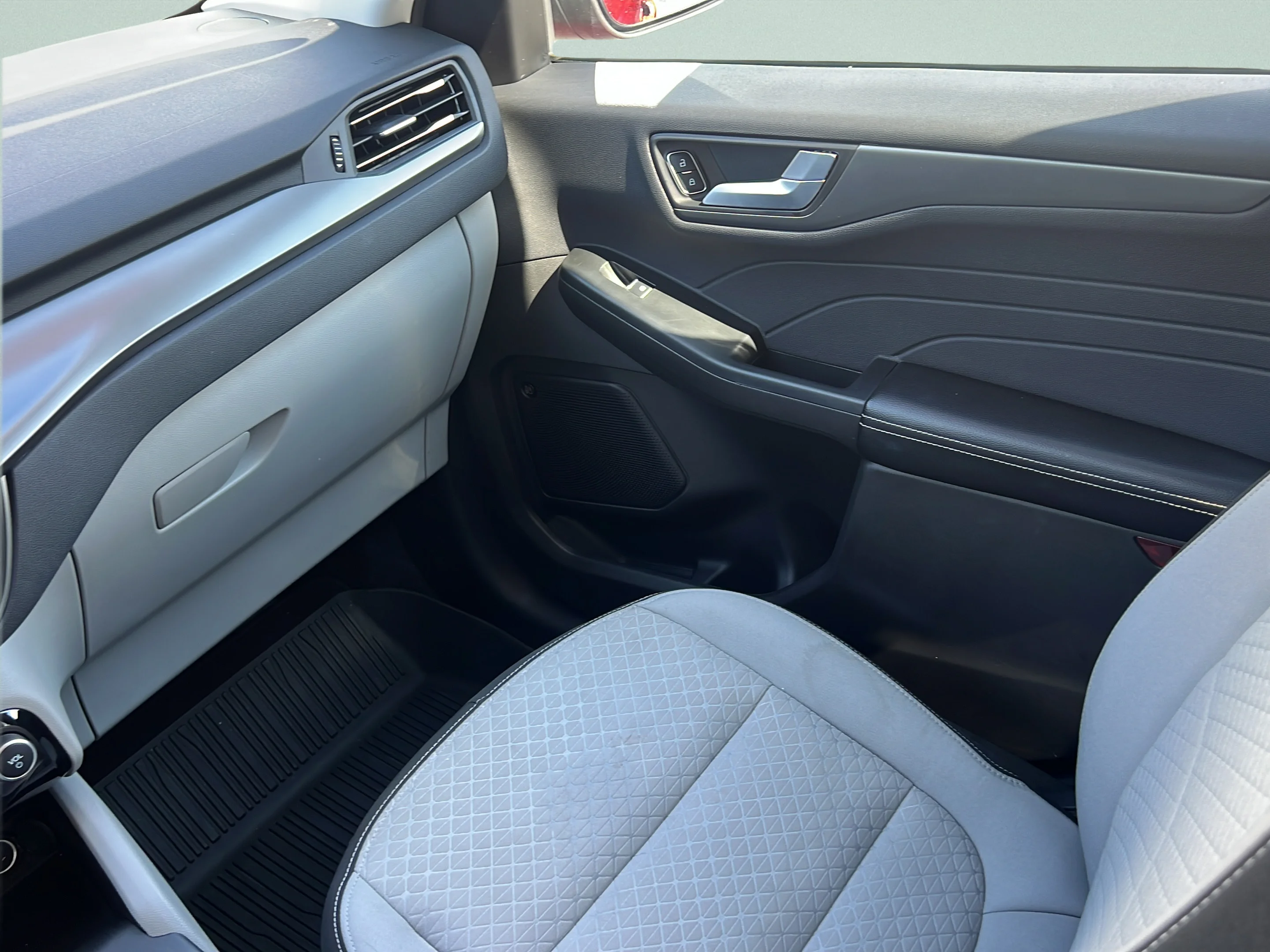 Used 2023 Red Metallic Ford Active image 16
