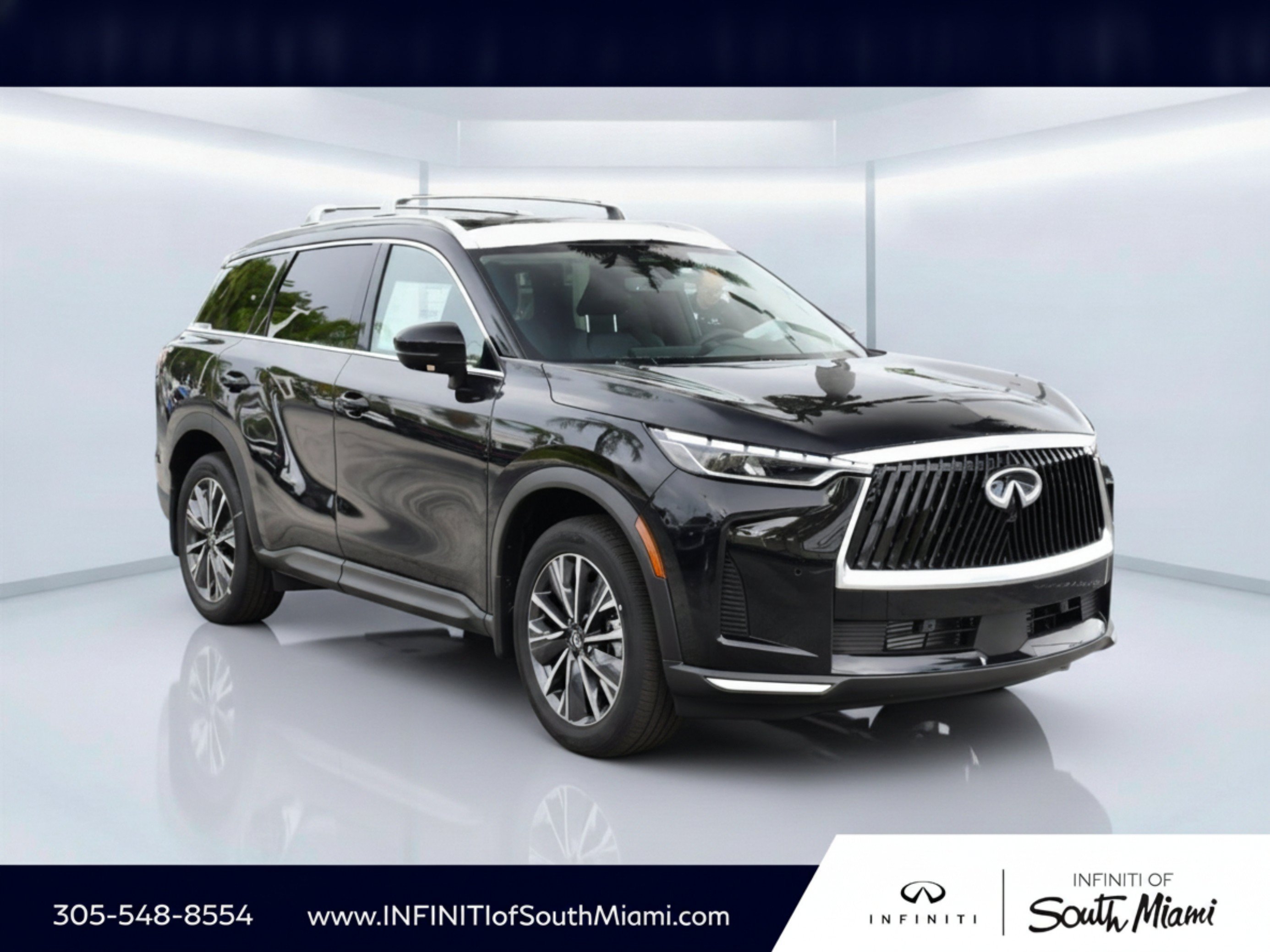 New 2027 MINERAL BLACK INFINITI Luxe FWD image 3