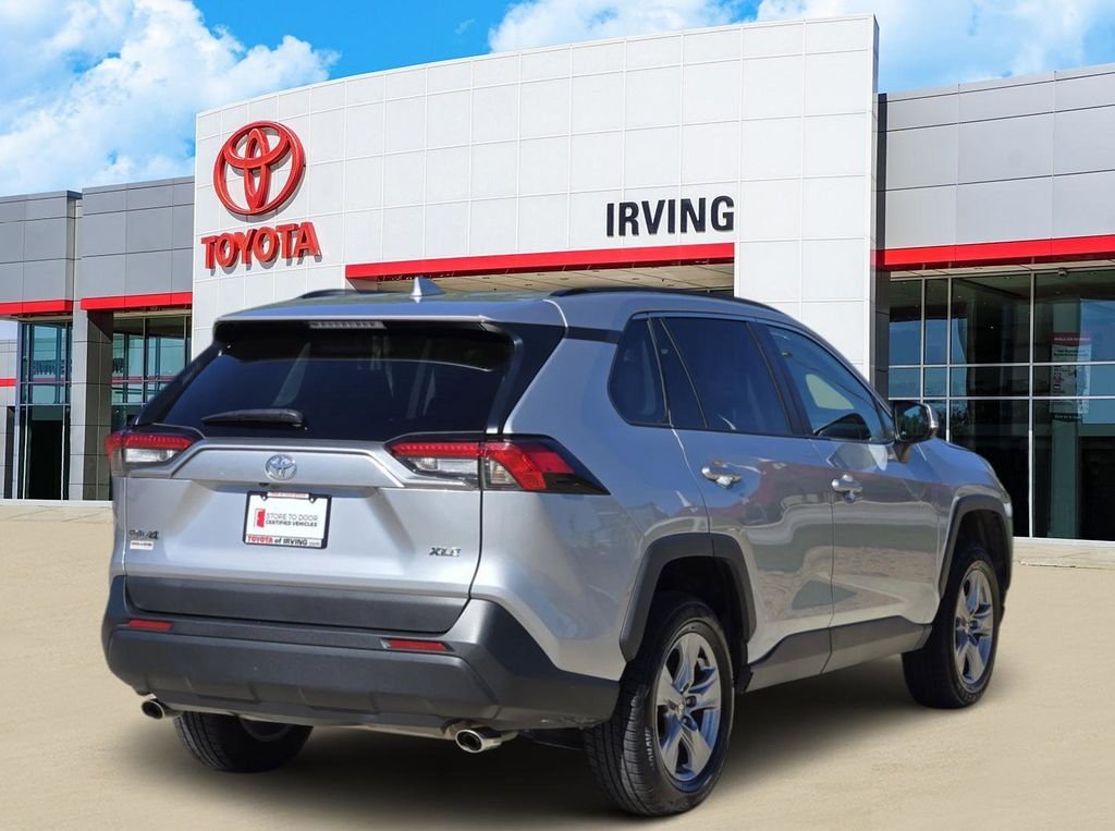 Used 2024 Silver Toyota XLE image 4