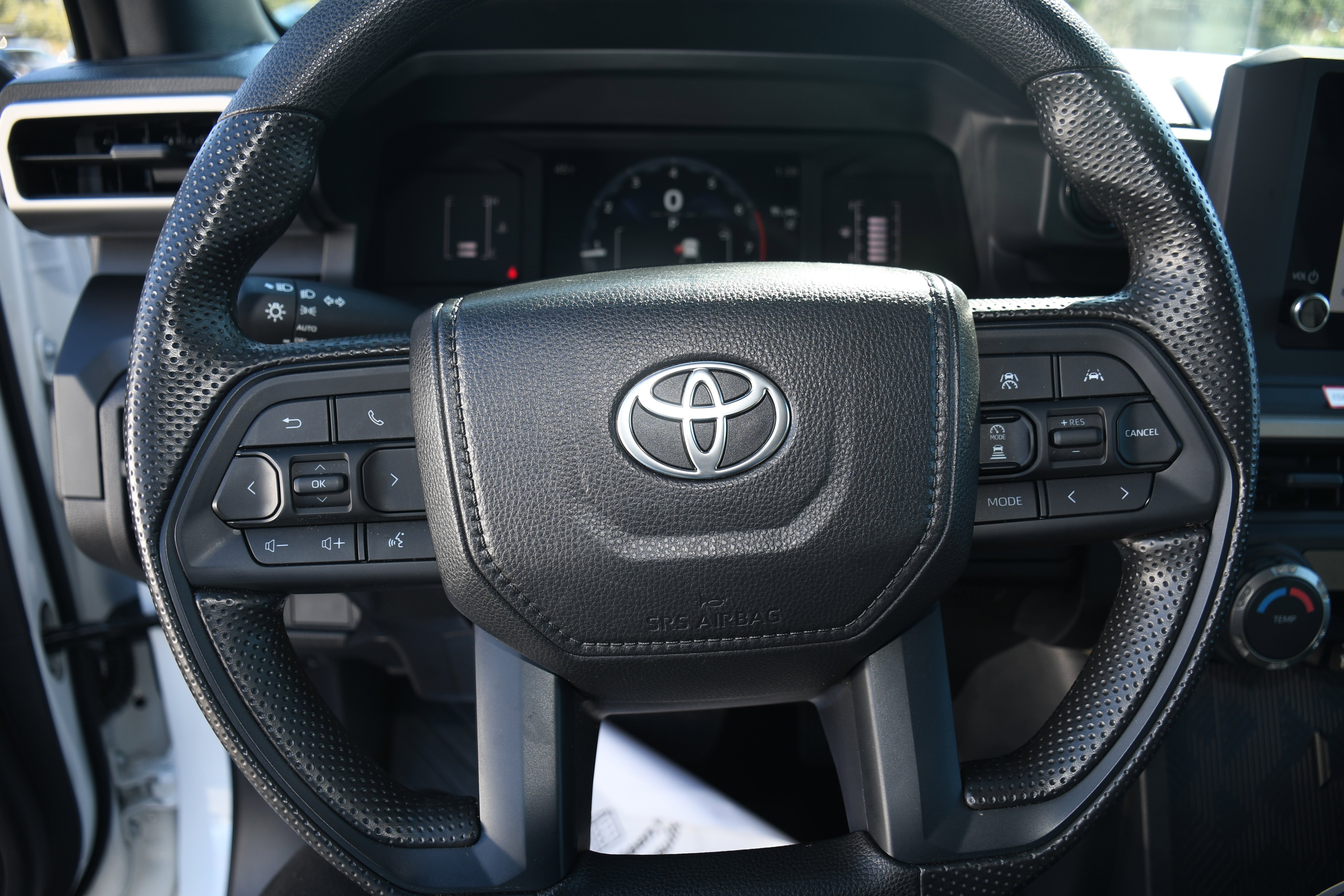 2025 Toyota Tacoma SR - Photo 12