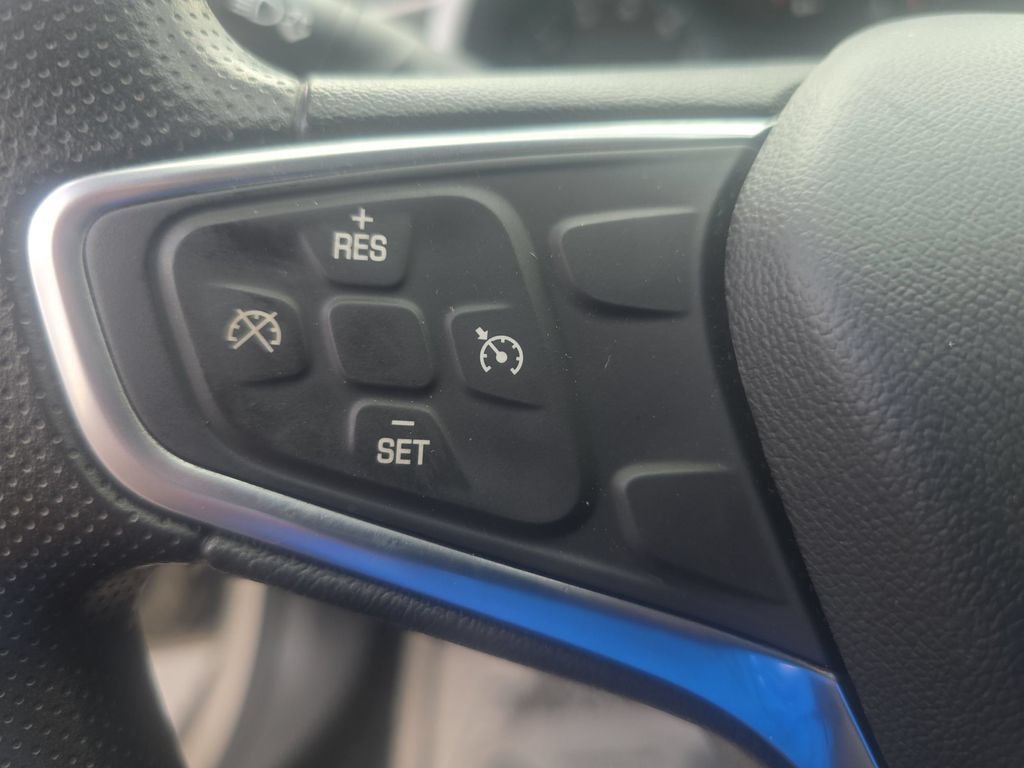 Used 2022 MINERAL GRAY METALLIC Chevrolet LT image 29
