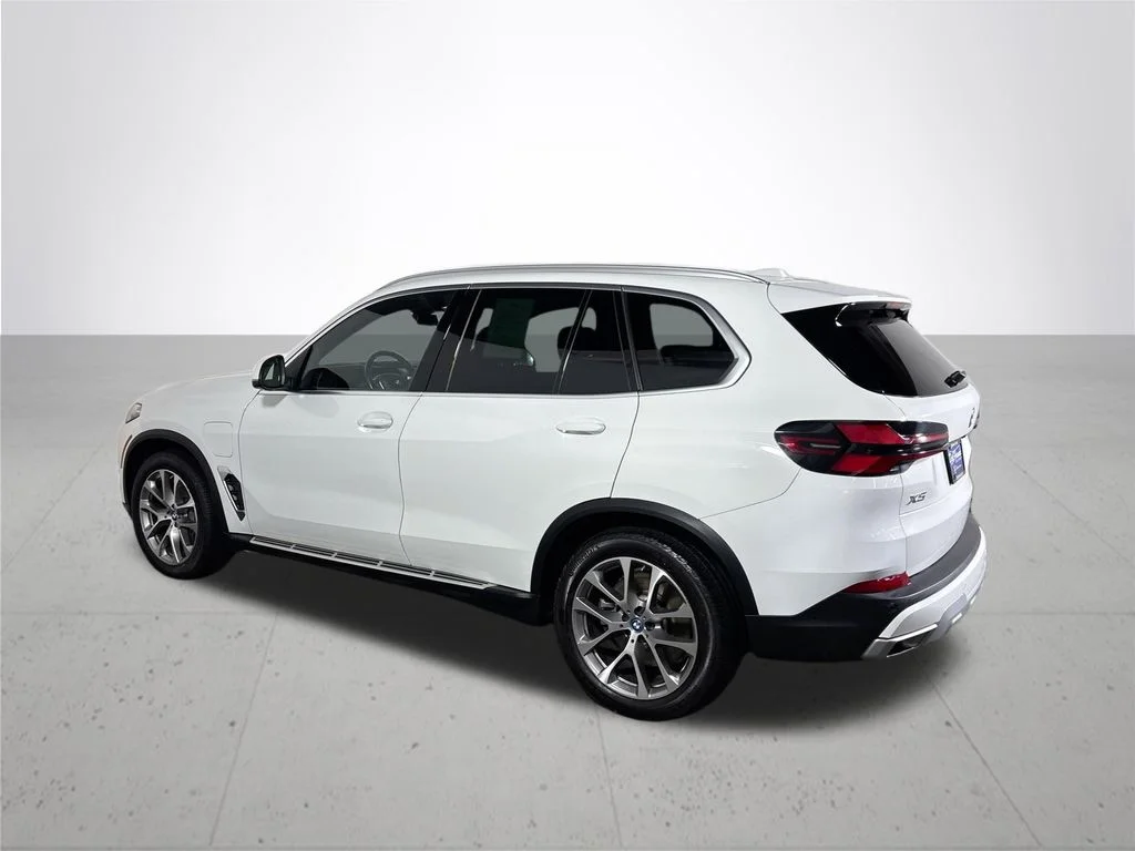 Used 2025 White BMW xDrive50e image 8