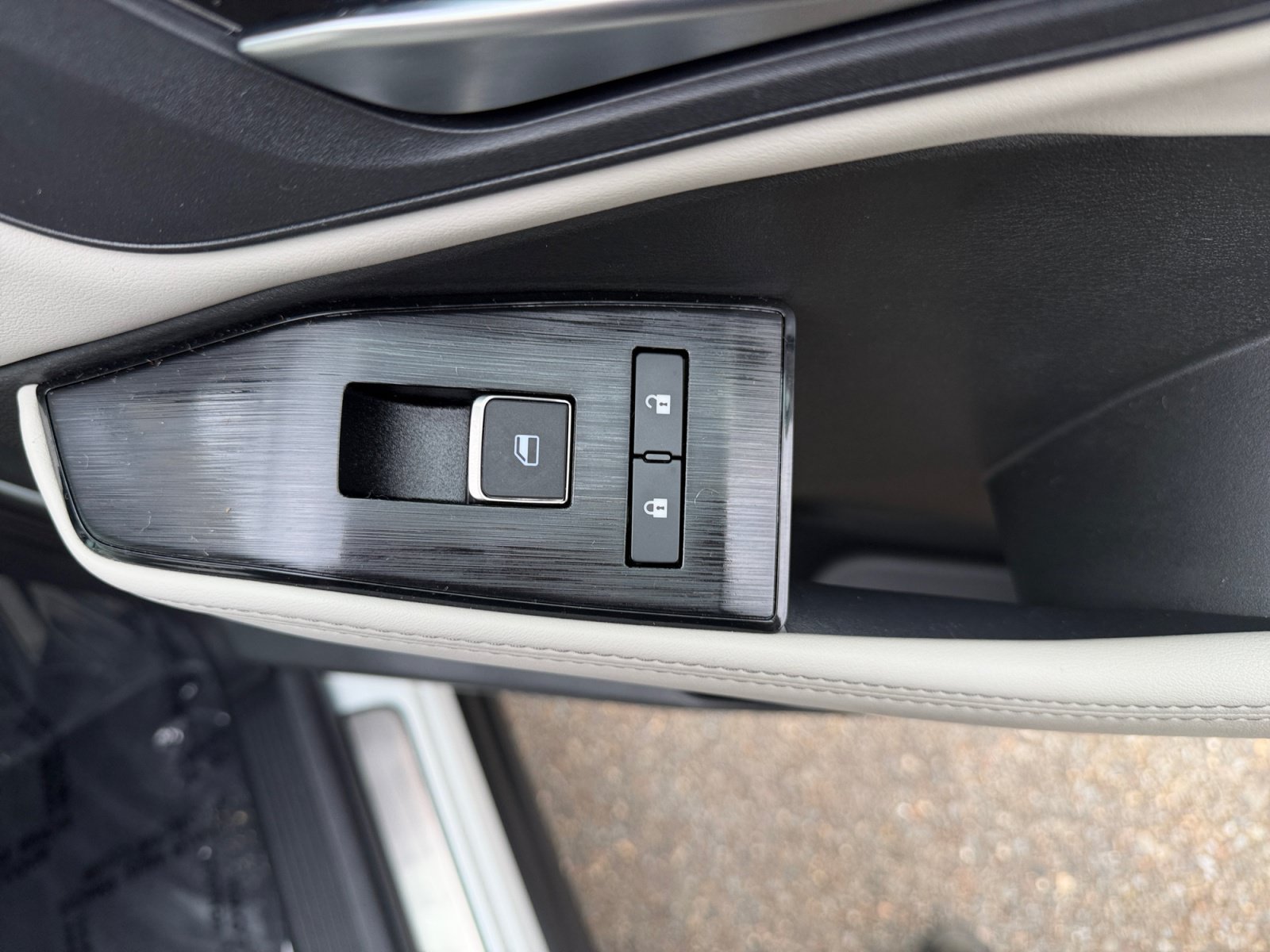 Certified Used 2023 White Nissan SL image 34