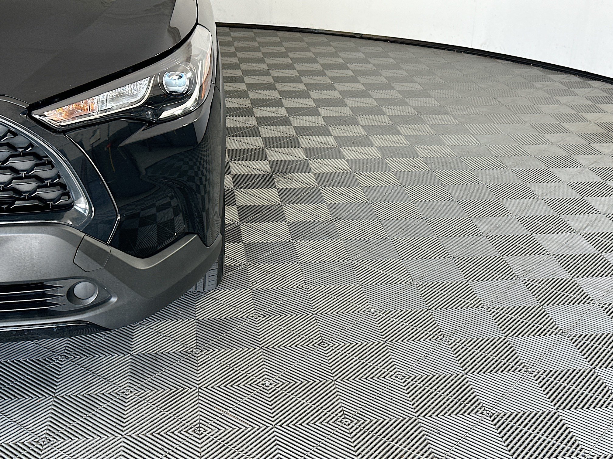 Used 2025 Jet Black Toyota L image 9
