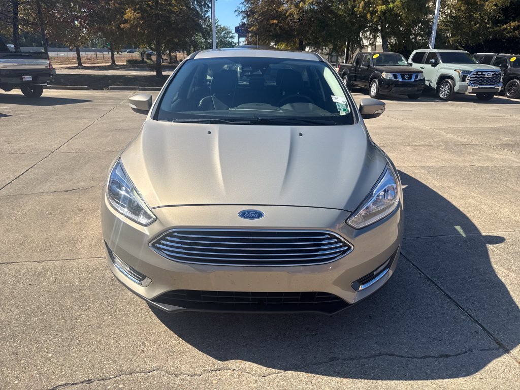 Used 2016  Ford Titanium image 4