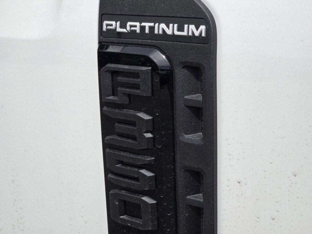 New 2026 Star White Metallic Tri-Coat Ford Platinum image 31