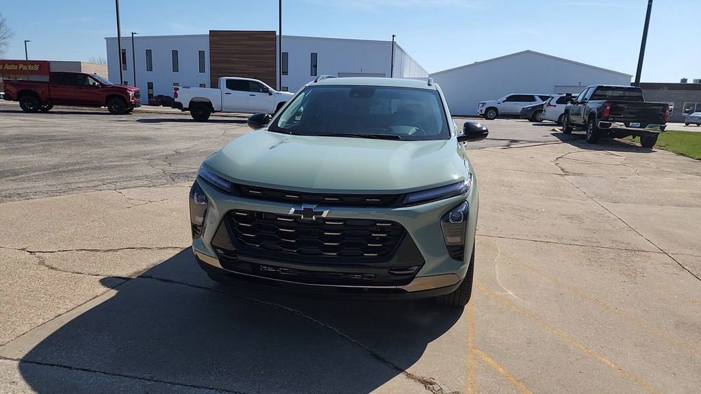 New 2026 Cacti Green Chevrolet ACTIV image 4