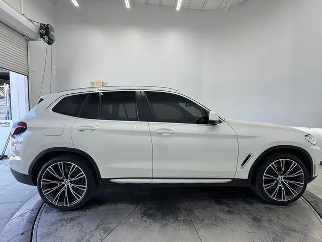 Used 2024 Alpine White BMW sDrive30i image 15