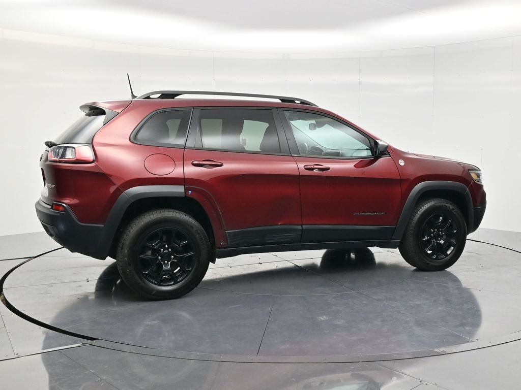 Used 2020 Velvet Red Pearlcoat Jeep Trailhawk image 4