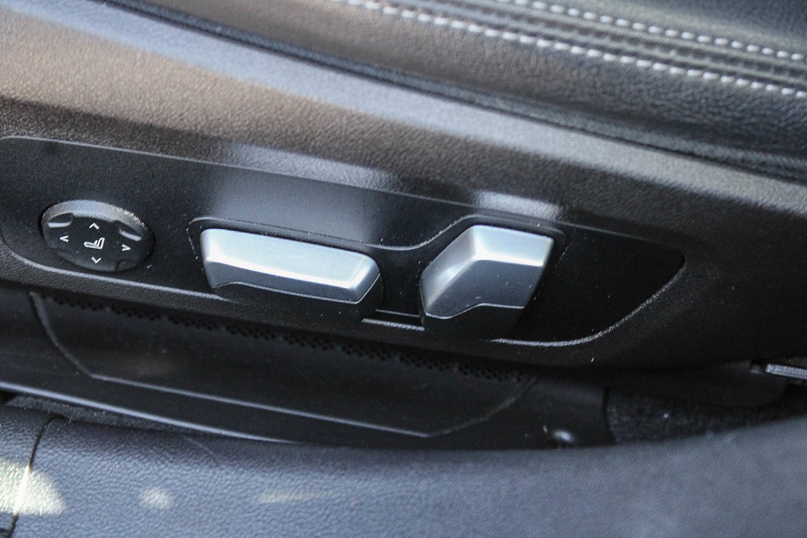 Used 2023 Black Sapphire Metallic BMW 330i image 22