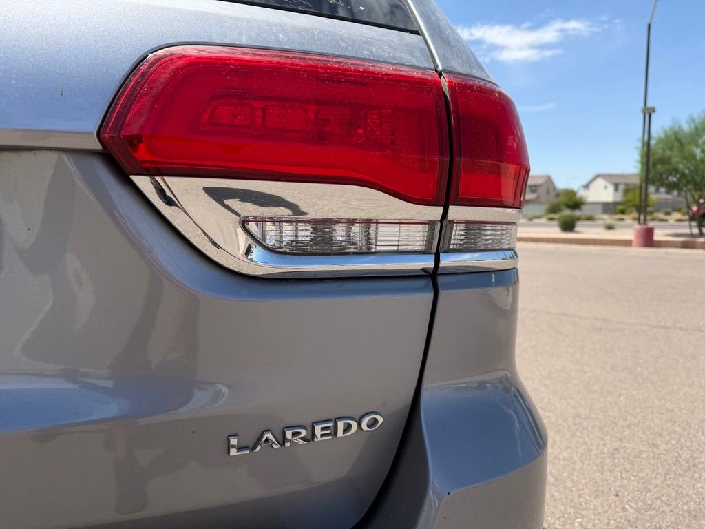 Used 2019 Silver Jeep Laredo E image 7