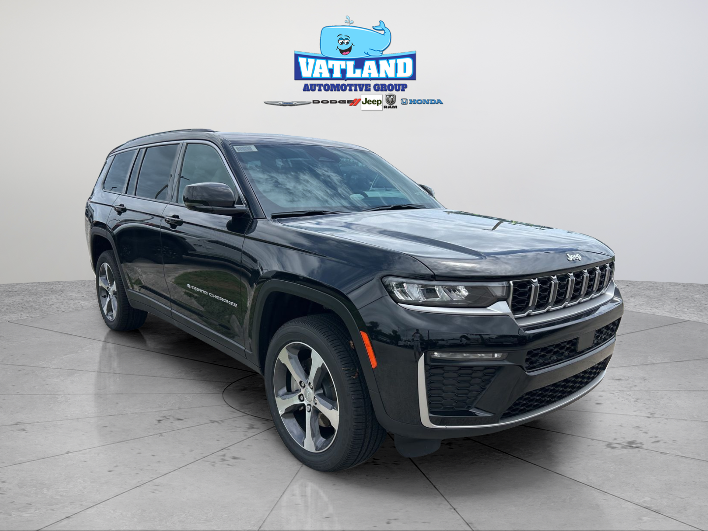 New 2026 Diamond Black Crystal Pearl-Coat Exterior Paint Jeep Limited image 7