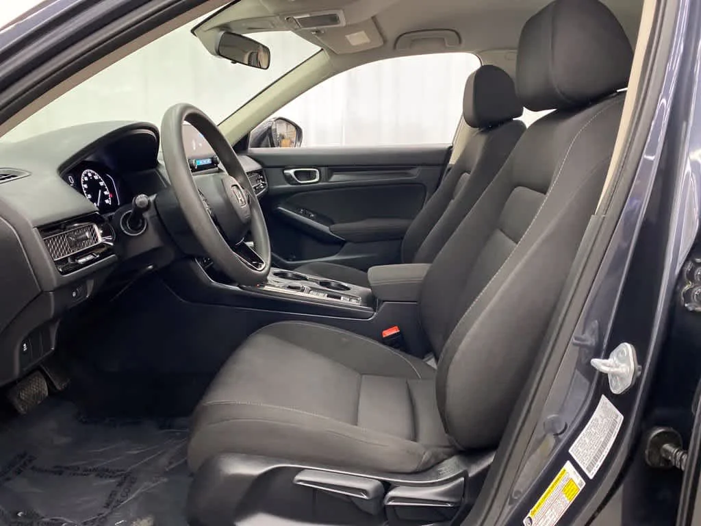 Used 2025  Honda LX image 13
