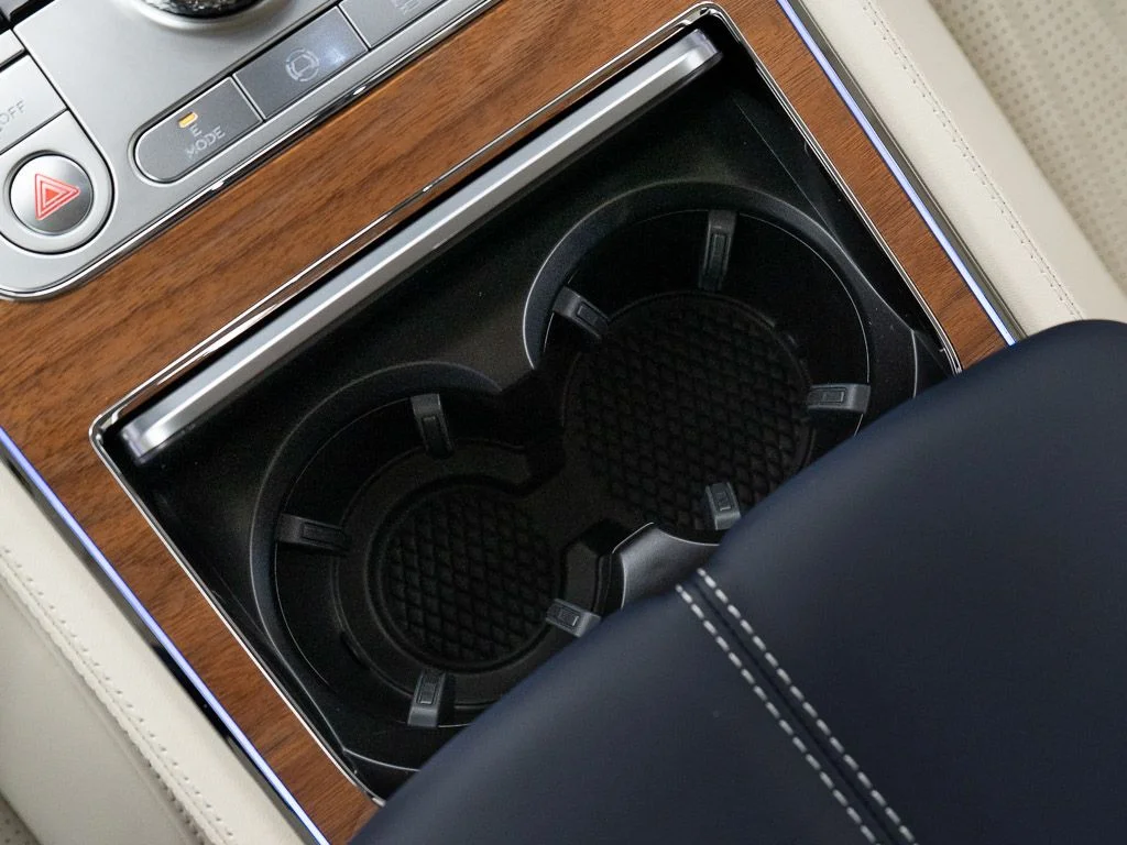 New 2026 Sequin Blue - by Mulliner Bentley Azure image 30