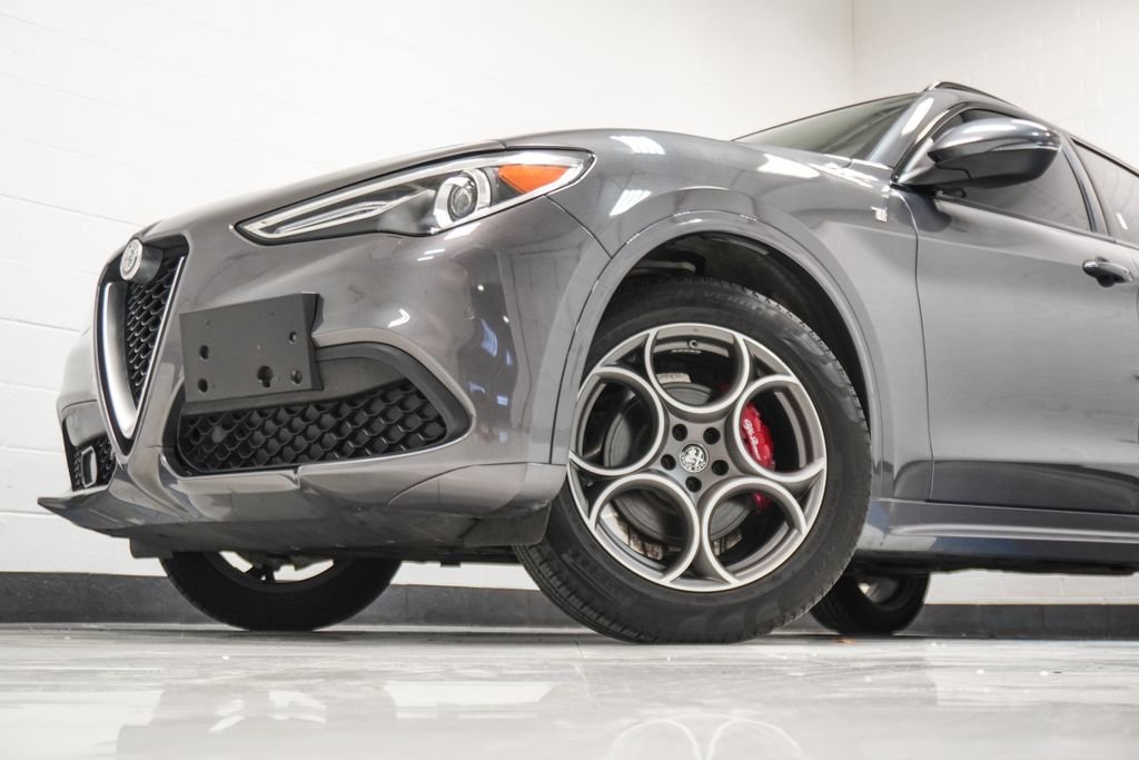 Used 2023 Gray Alfa Romeo Ti image 2