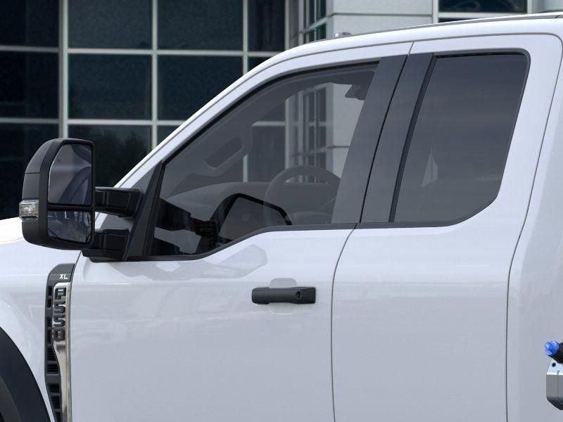 New 2025 Oxford White Ford F-550® XL image 21