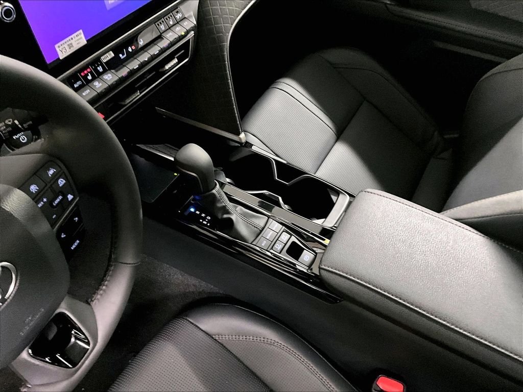 2026 Toyota Camry XLE - Photo 14