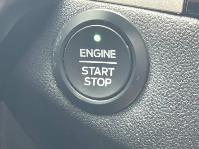 Used 2021 Gray Ford SEL image 22