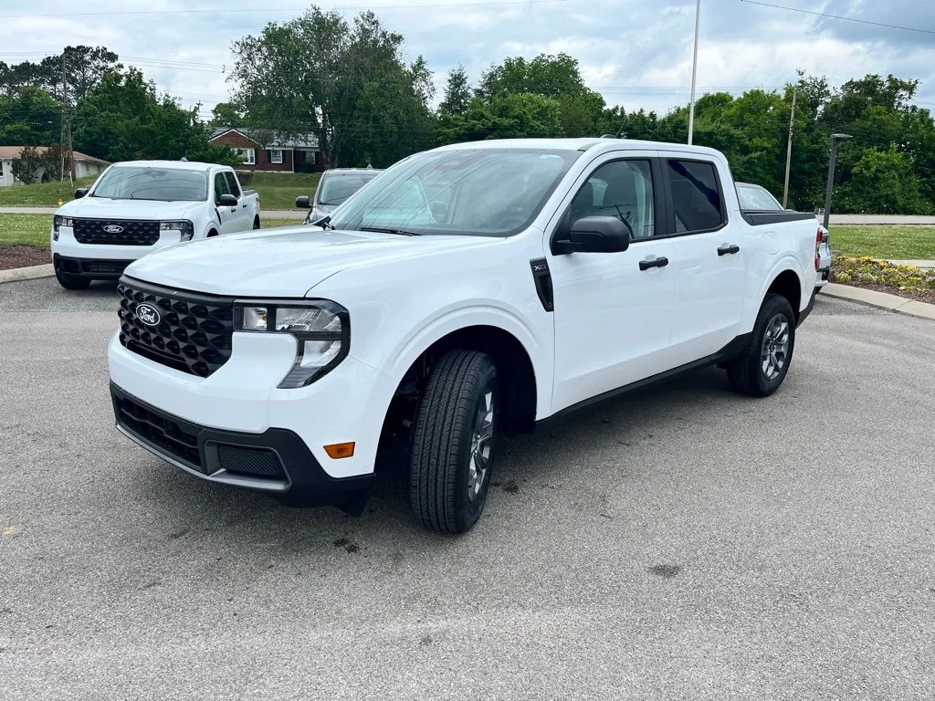 New 2026 White Ford XLT image 3